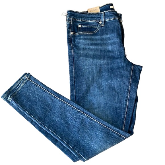 Levi’s - Women’s Mid Rise 711 Skinny Jeans - Picture 2 of 4